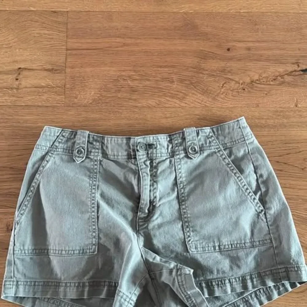 Arizona Jean Co Women's Cargo Shorts Size 7 – Olive Green Khaki Cotton Stretch